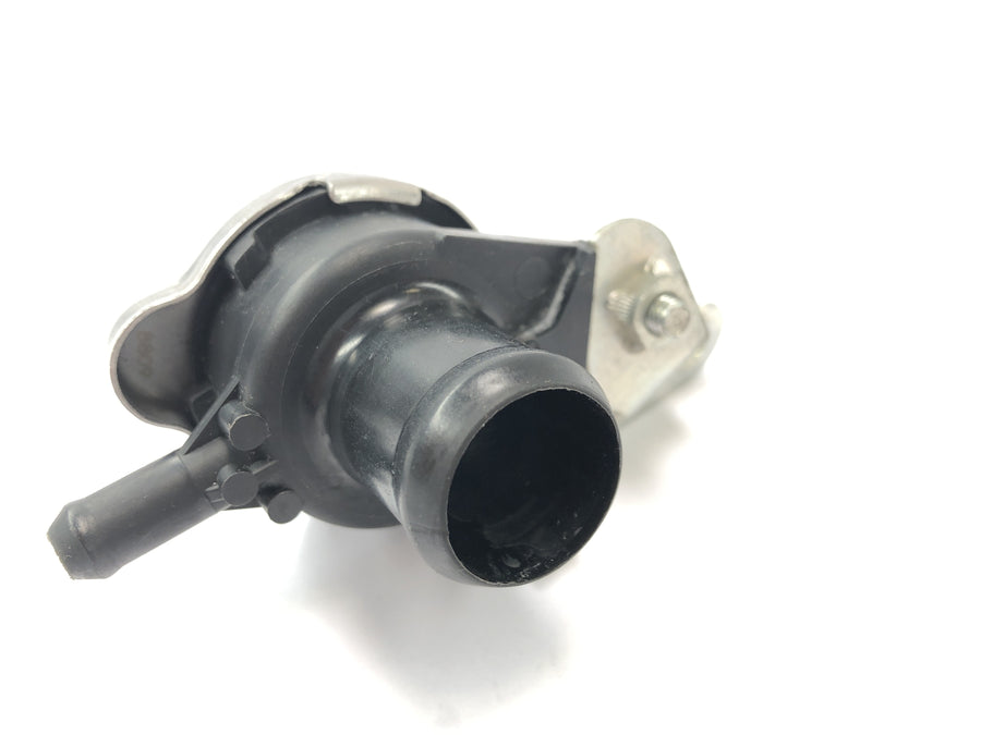 Suzuki VZ 1500 WVCU [2011] - Radiator cap filler neck radiator cap