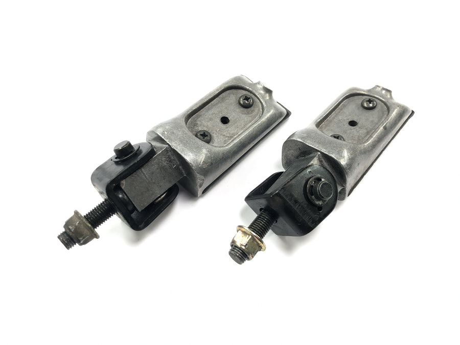 Triumph Tiger 955i 709EN [2003] - Footrest passenger footrest pair