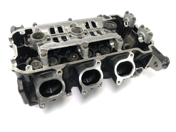 Triumph Speed Triple 1050 515NJ [2007] - cylinder head valve housing engine block