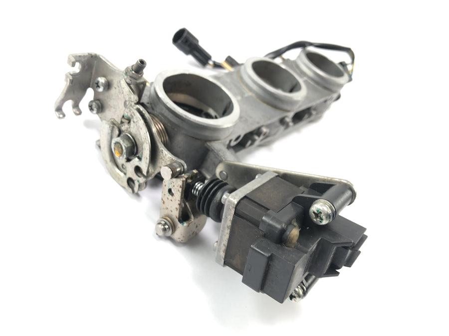 Triumph Sprint ST 1050 [2005] - throttle valve injection