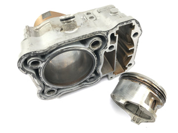 Honda XRV 750 Africa Twin RD04 [1990] - Cylinder with rear piston - 0