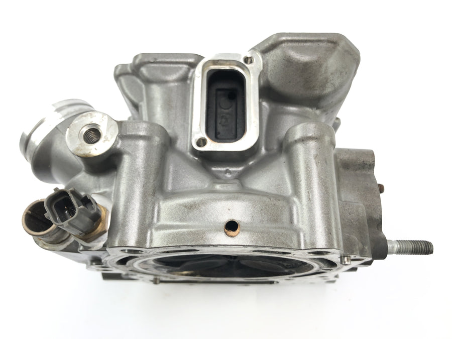 KTM 950 SM LC8 [2008] - cylinder head at the back