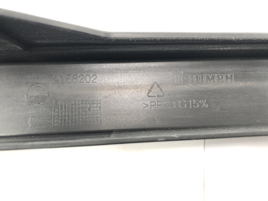 Triumph Daytona 955i T595N [2003] - chain protection rear wheel protection cover