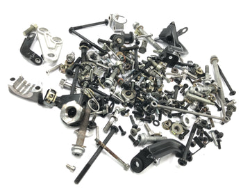 TRIUMPH DAYTONA 955I T595 [1998] - remaining parts and screws mixed lot