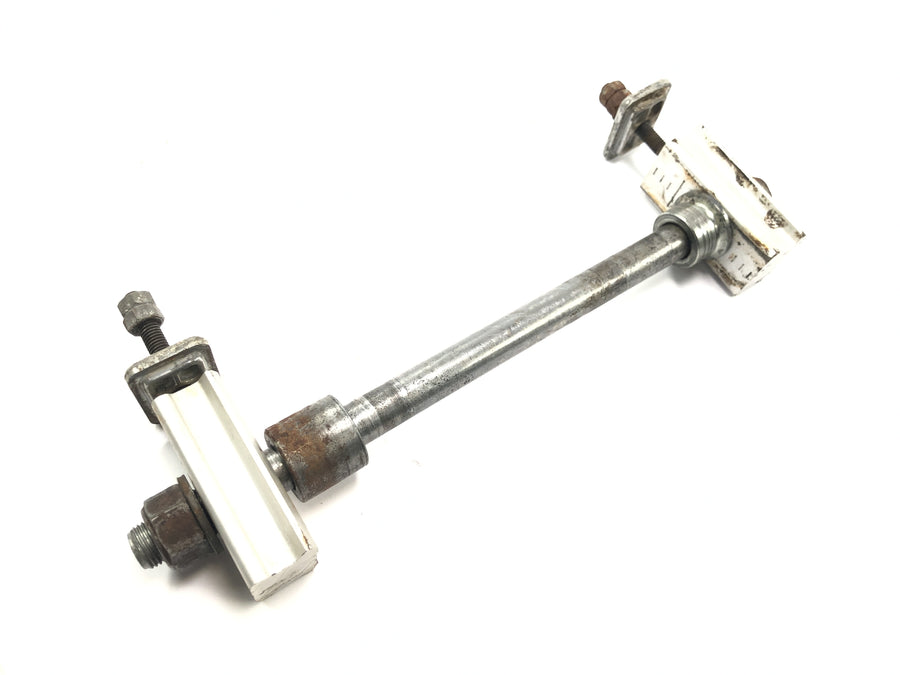 Honda FT 500 PC07 [1983] - Rear axle with chain tensioner