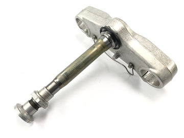 Triumph Daytona 955i T595N [2003] - fork bridge below