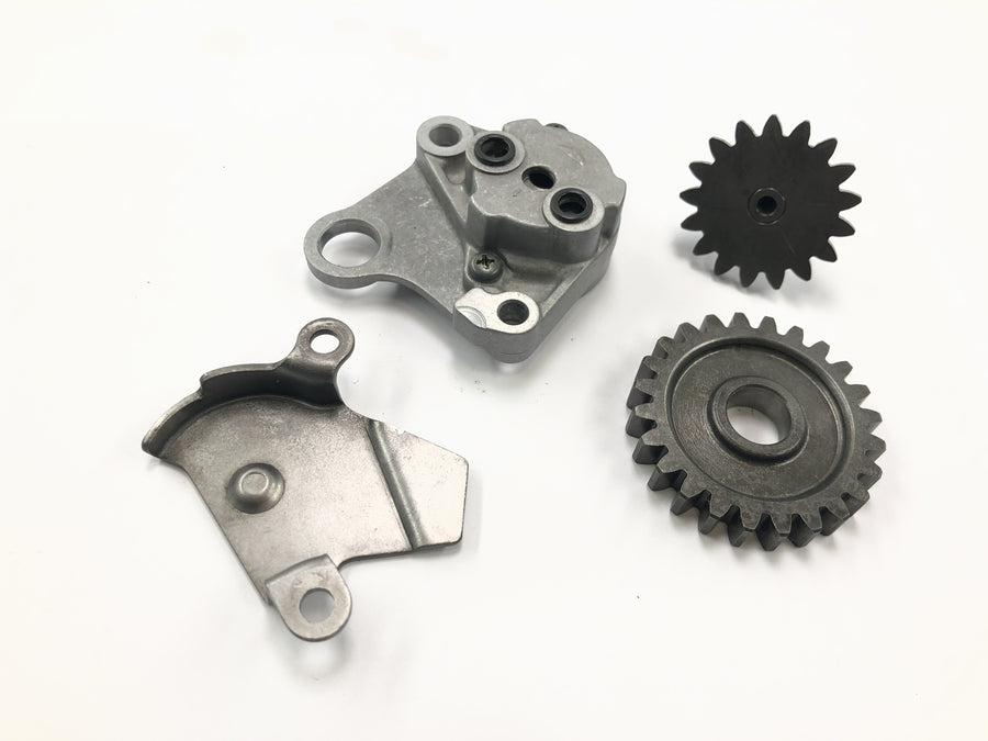 Honda FT 500 PC07 [1983] - Oil pump set, oil pump, oil pump wheel, pinion, pump cover