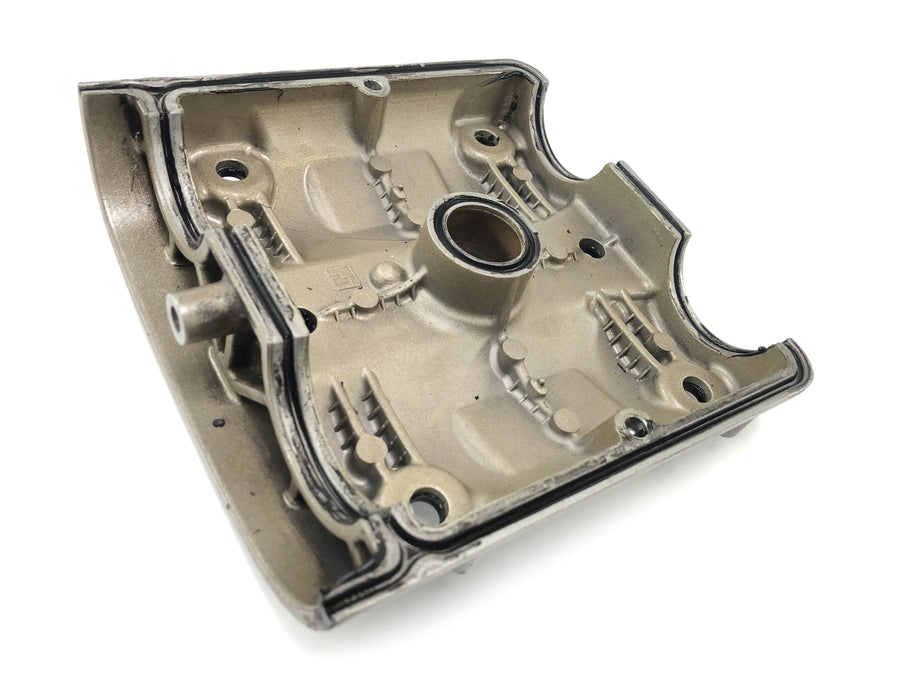 Ducati 999 H4 [2003] - valve lid at the back
