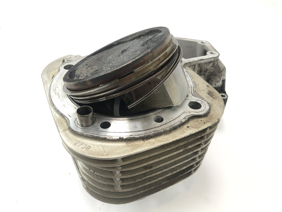 BMW R 1150 GS R21 [2002] - cylinder with piston on the left