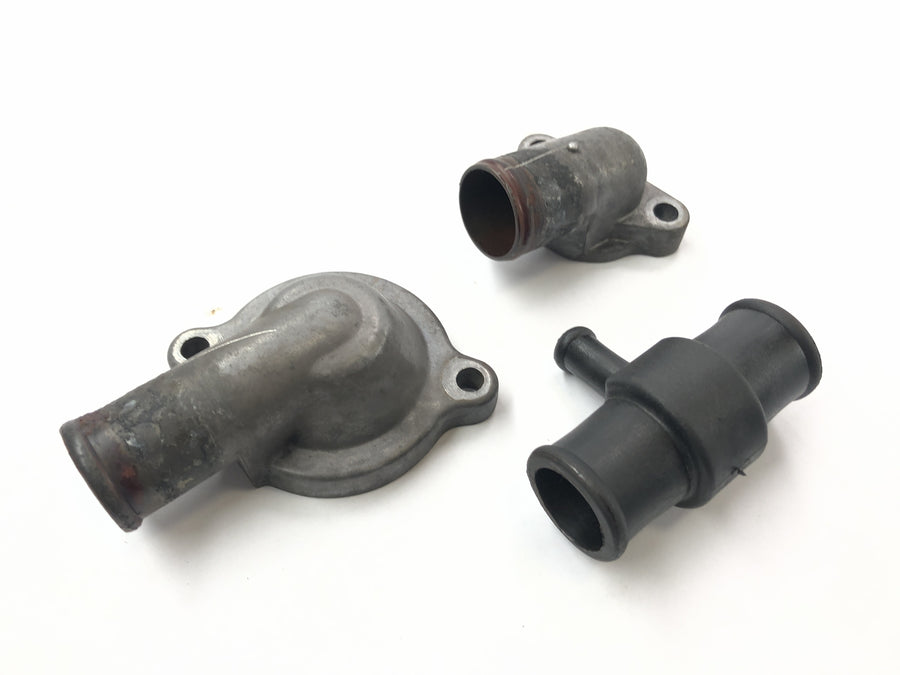 Triumph Daytona 955i T595N [2003] - thermostat housing cooling water flange
