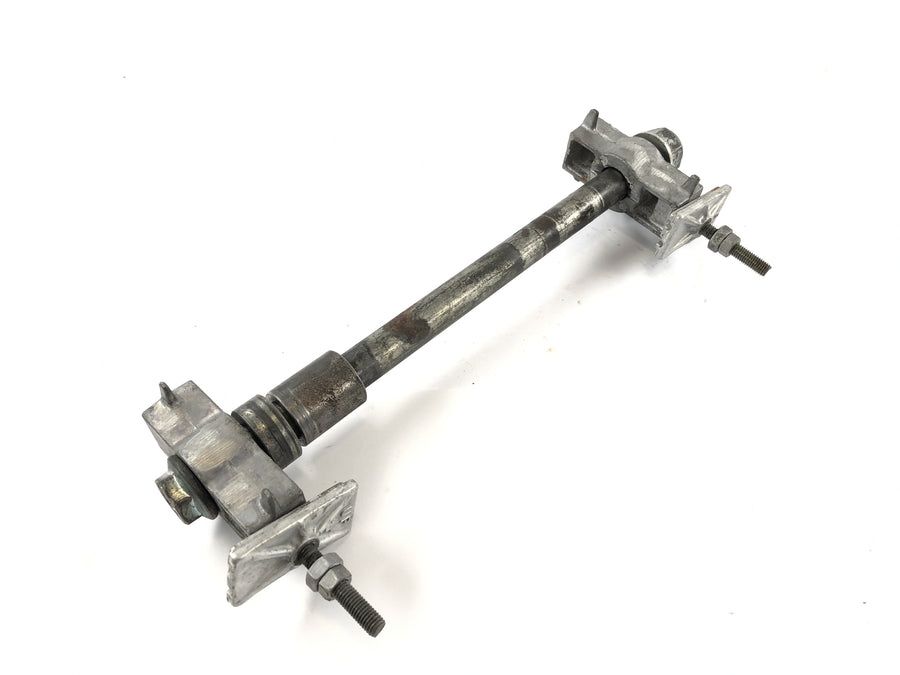 Honda CBR 1000 F SC24 [1991] - Rear axle with chain tensioner
