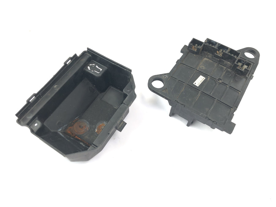 Kawasaki GPZ 1000 RX [1987] - Fuse box housing relay box fuse box holder