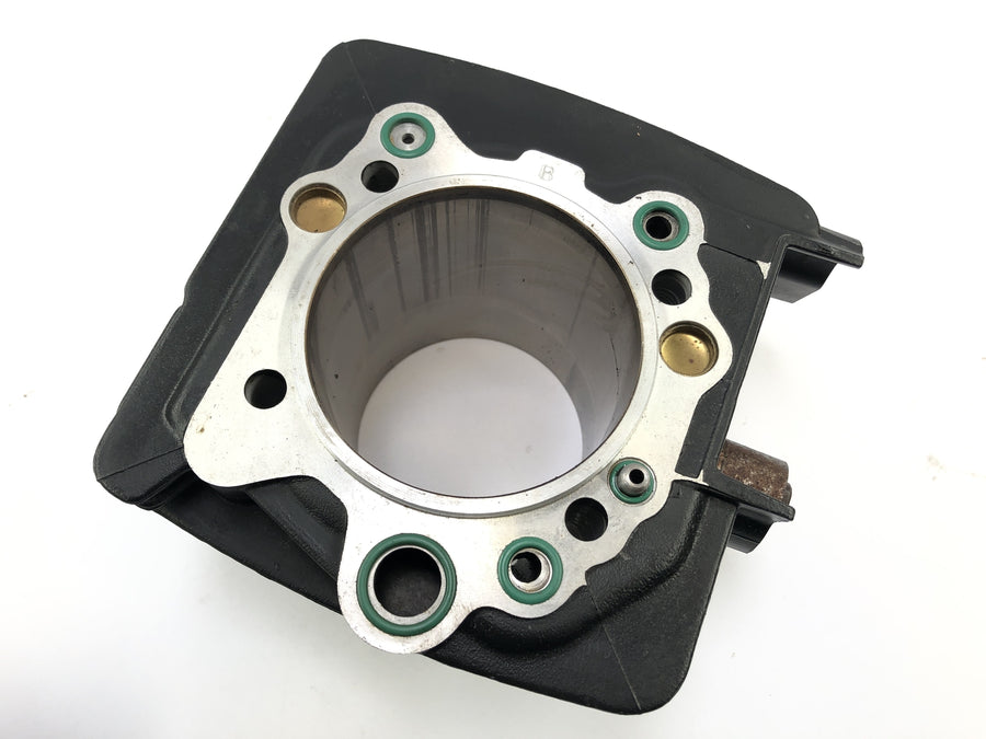 Ducati ST2 944 [1999] - Cylinder with vertical piston