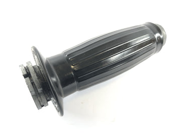 Triumph Bonneville T140V [1976] - Gas grip handlebar fittings right