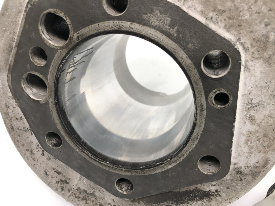 Moto Guzzi V7 Special [1971] - Cylinder with piston on the left piston kit cylinder liner cylinder unit