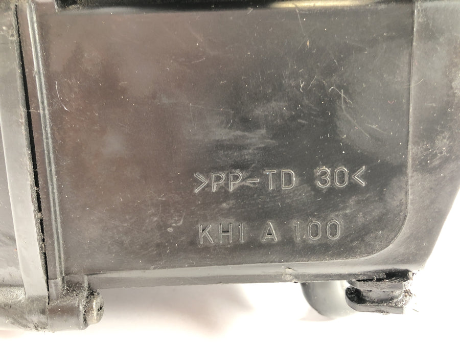 Kawasaki GPZ 1100 ZXT10E [1997] - air filter box Airbox intake box