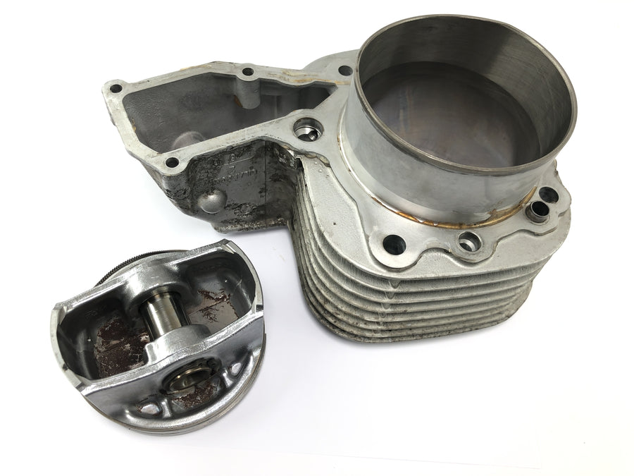 BMW R 1200 R R1ST [2008] - cylinder with piston on the left