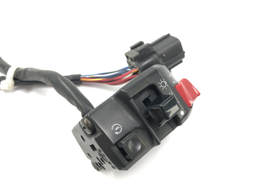 Ducati 999 H4 [2003] - handlebar fitting handlebar switch on the right