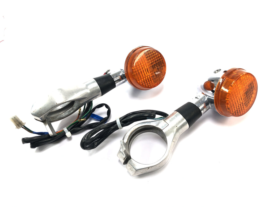 Honda VTX 1800 SC46 [2004] - Pair of front indicators with bracket