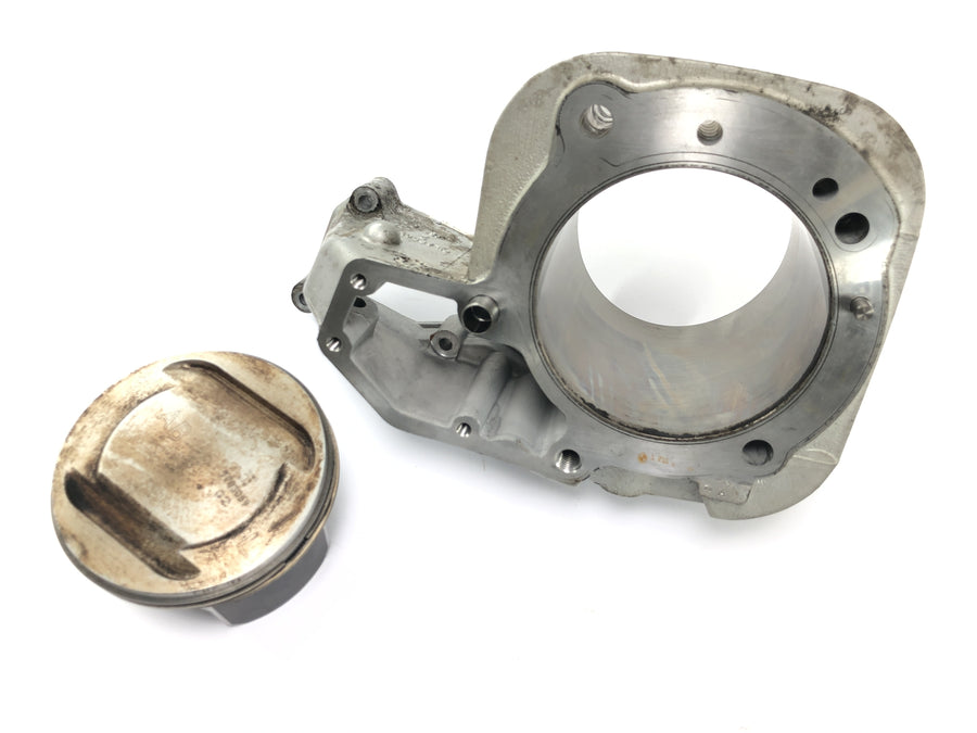 BMW R 1200 R R1ST [2008] - cylinder with piston on the left
