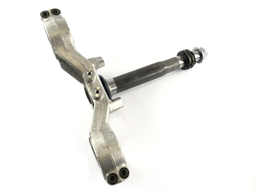 Yamaha YZF 750 R 4HN [1996] - fork bridge below