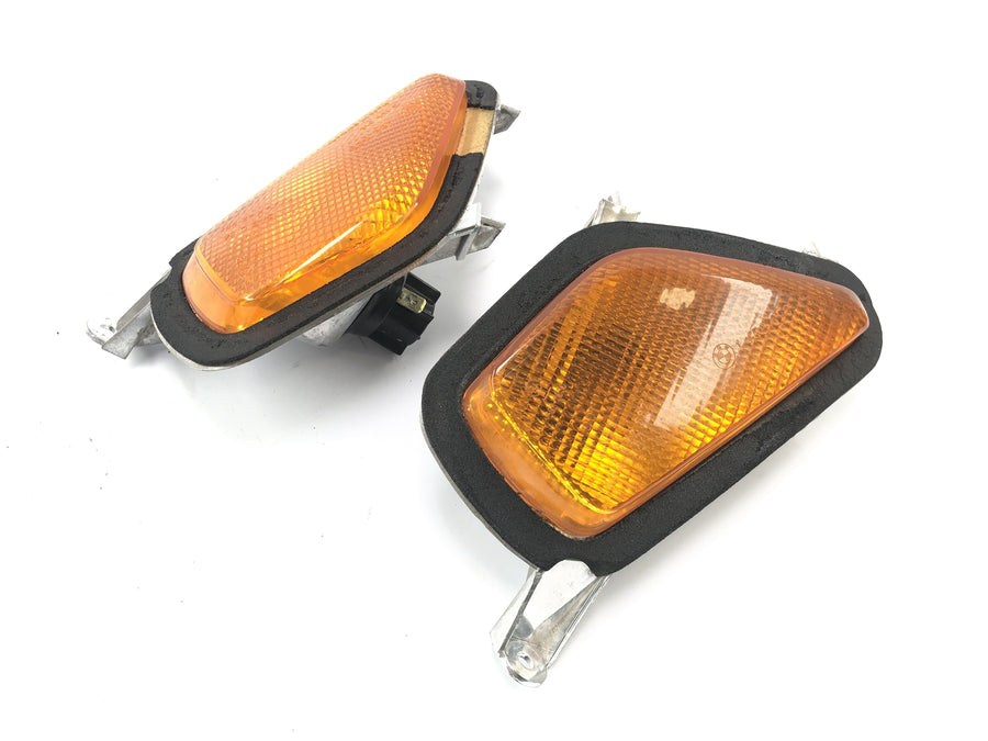 BMW K 1100 LT 100 [1994] - cladding indicator turn signal flashing light set on the left and right