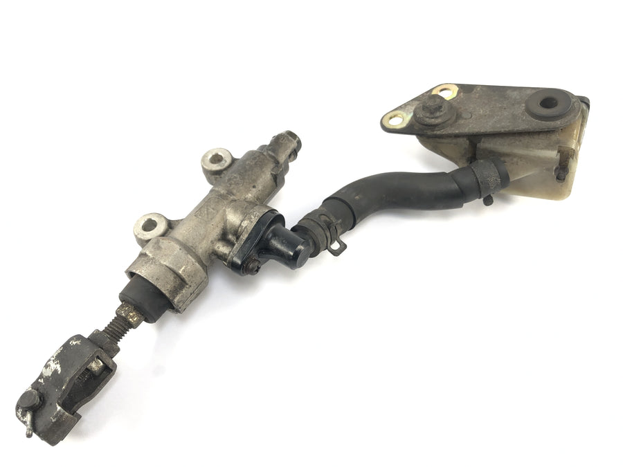 Honda NX 650 RD02 [1989] - brake pump behind