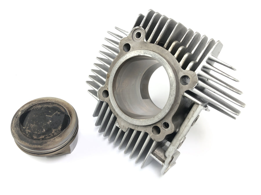 Ducati Monster M600 [1995] - cylinder kit cylinder with pistons lying at the front