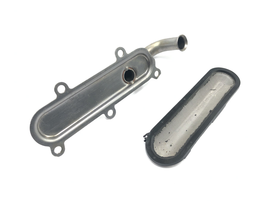 Triumph Daytona 900 T300D [1996] - Oil strainer intake pipe oil intake manifold