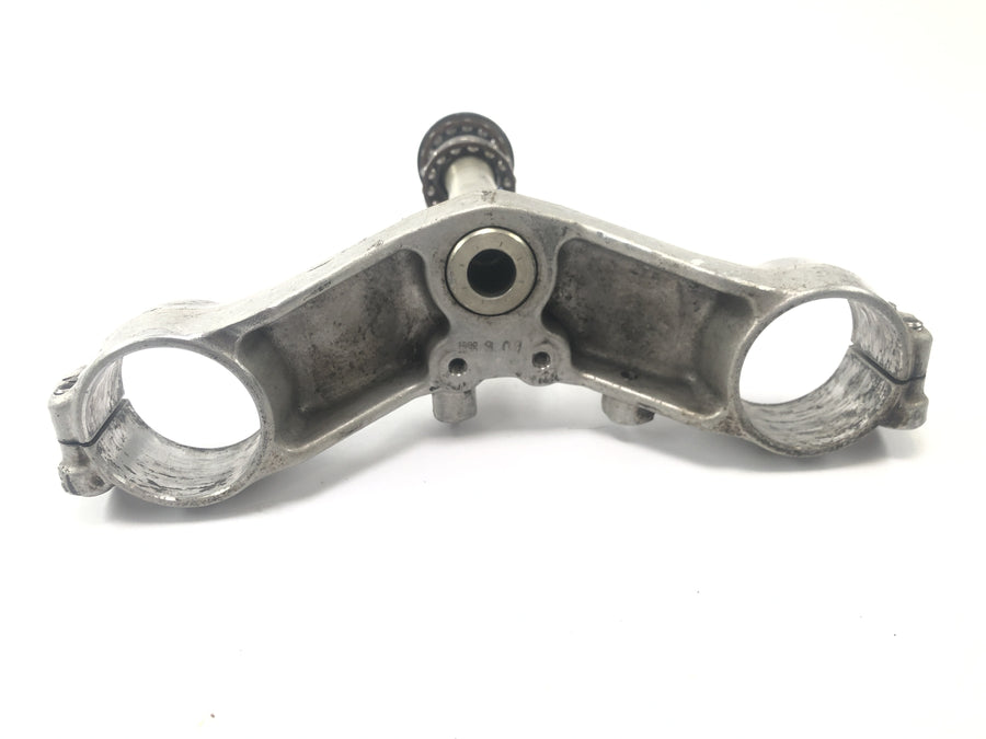Yamaha YZF R1 RN01 [1998] - fork bridge below