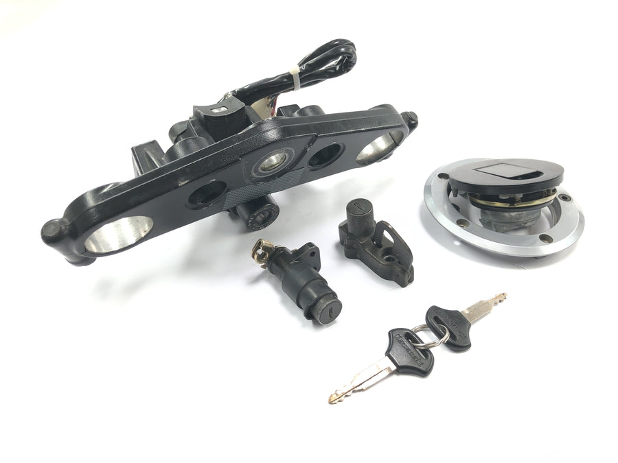 Kawasaki ZRX 1200 S ZRT20A [2001] - Lock set, ignition lock with fork bridge at the top, tank cap, seat lock