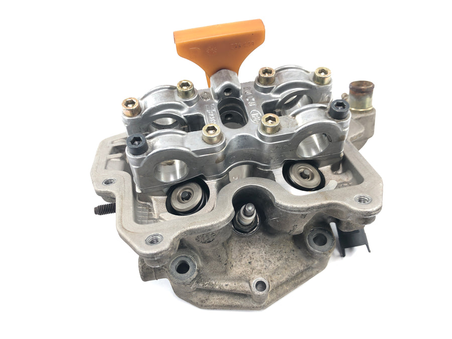 BMW C1 125 [2002] - Cylinder head valve train without camshafts