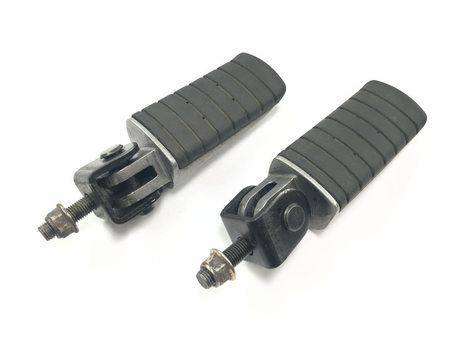 Triumph Tiger 955i 709EN [2003] - Footrest passenger footrest pair