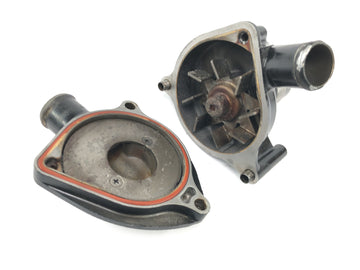 TRIUMPH DAYTONA 955I T595 [1998] - Water pump coolant pump pump housing