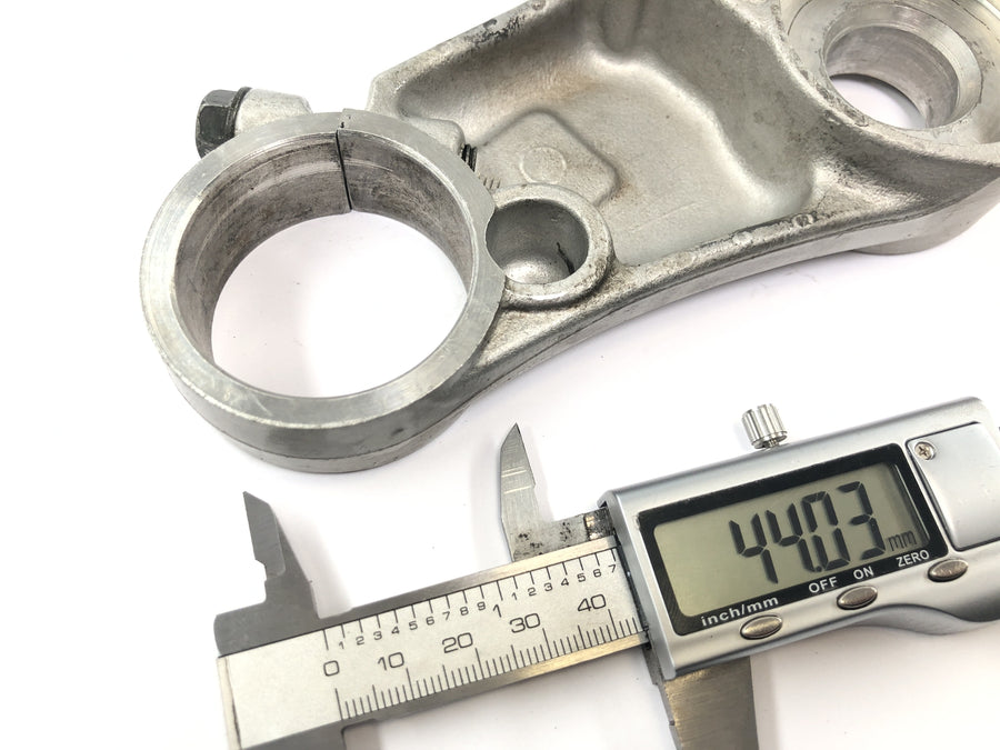 Honda CBR 900 RR Fireblade SC33 [2000] - upper fork bridge steering head bridge