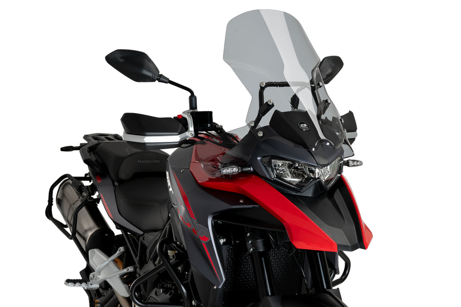 QJ SRT 700X ON ROAD [2025] – Wind deflector extended – tinted