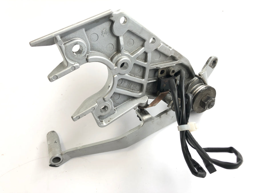 BMW R 1100 R Type 259 [1999] - Driver's footrest right with brake pedal