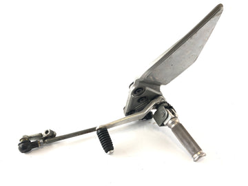 Suzuki Bandit GSF 1200 S WVA9 [2001] - Driver footrest left with holder and gearshift pedal - 0