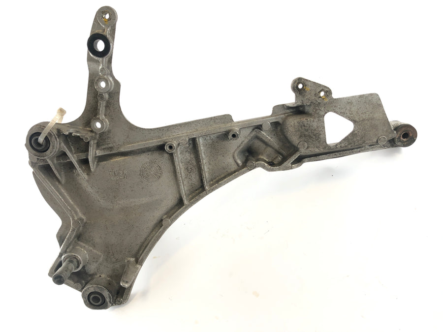 Honda ST 1100 SC26 Pan European [1990] - Footrest bracket right