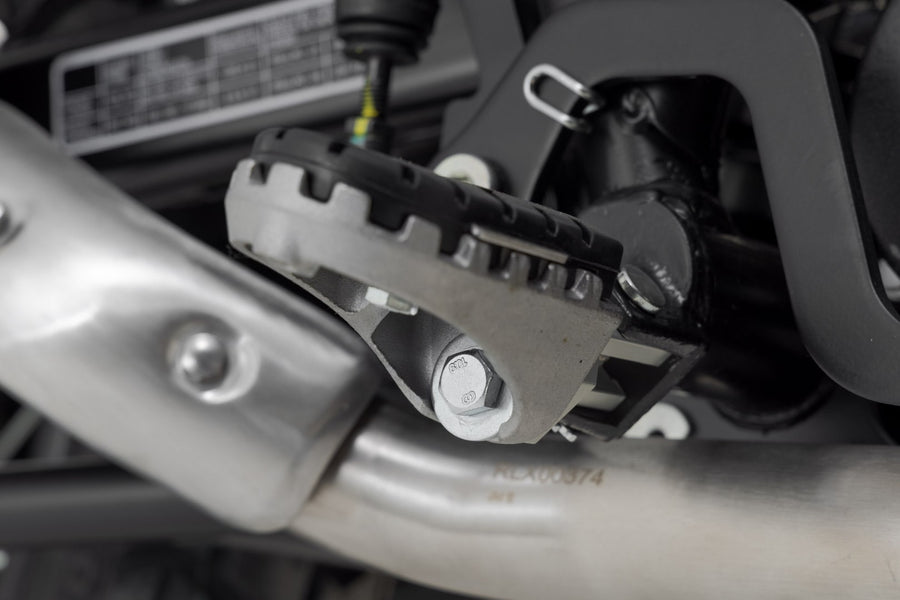 BMW R 1200 RS [2017] - ION footrest kit – picture 4
