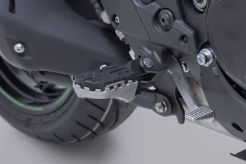 Kawasaki Versys 1100 [2025-2026] - ION footrest kit silver – picture 2