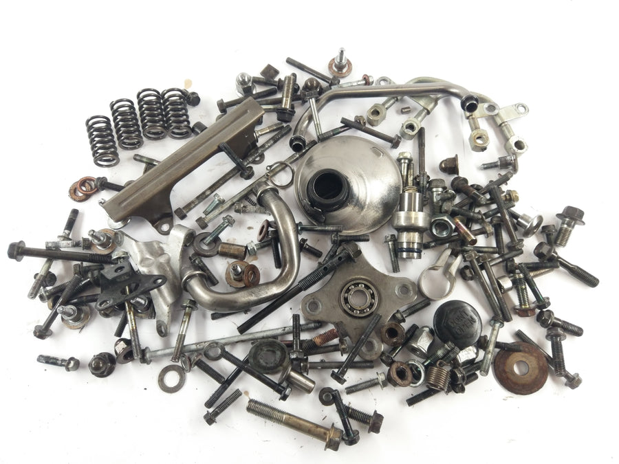 Honda 750 CB Seven Fifty RC42 [1992] - Remaining parts and engine screws bundle