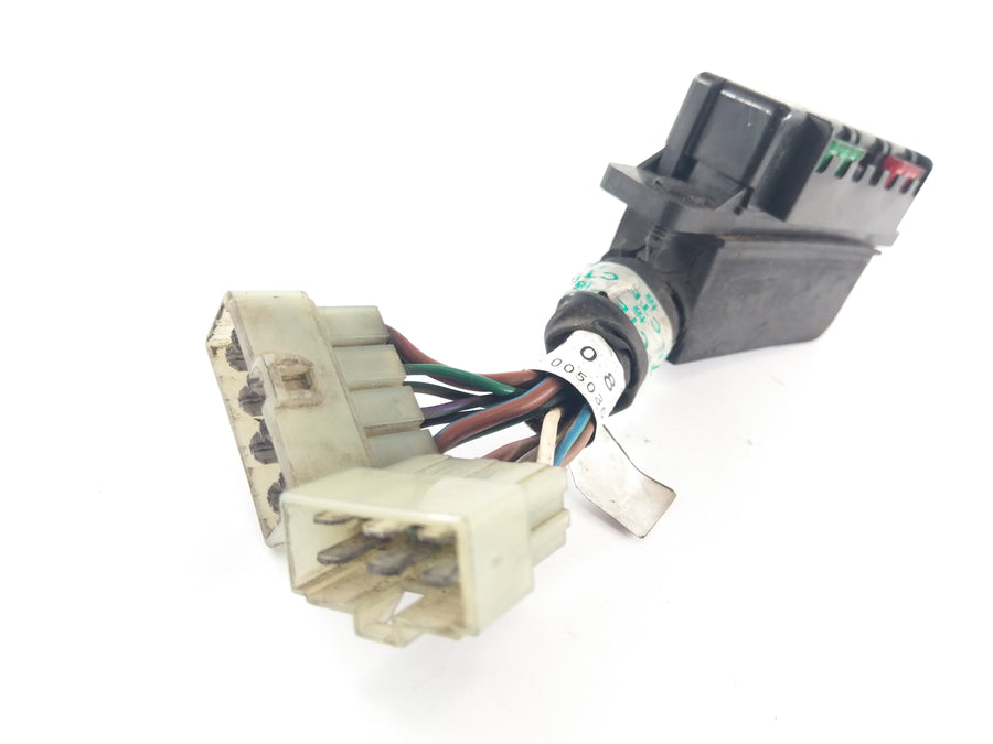 Triumph Trophy 1200 T300E [1996] - Fuse box