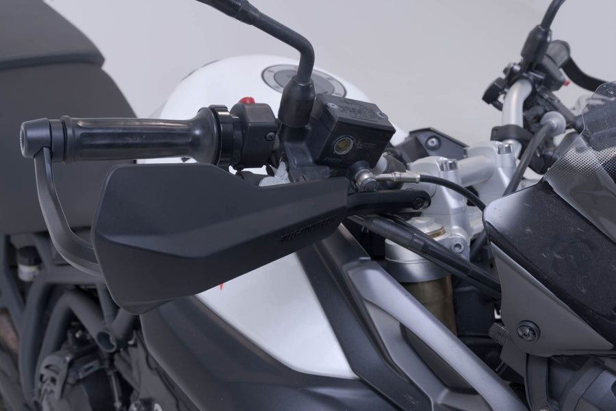 Triumph Tiger 800 XR [2020] - Sport hand protector kit – image 3