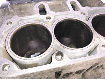 BMW K 1200 LT [2002] - Engine housing with piston - 0