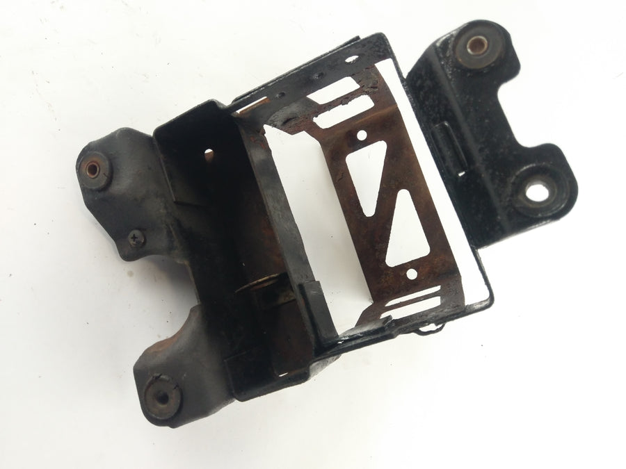 Suzuki GT 750 [1973] - Battery box battery holder