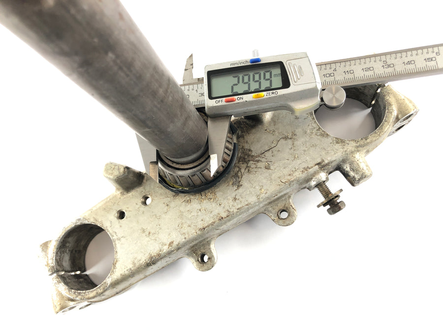 Yamaha XT 600 3TB [1991] - lower triple clamp