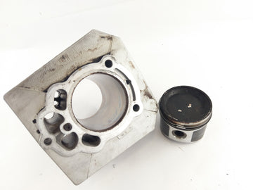 Moto Guzzi V7 Classic LW [2011] - Cylinder with piston