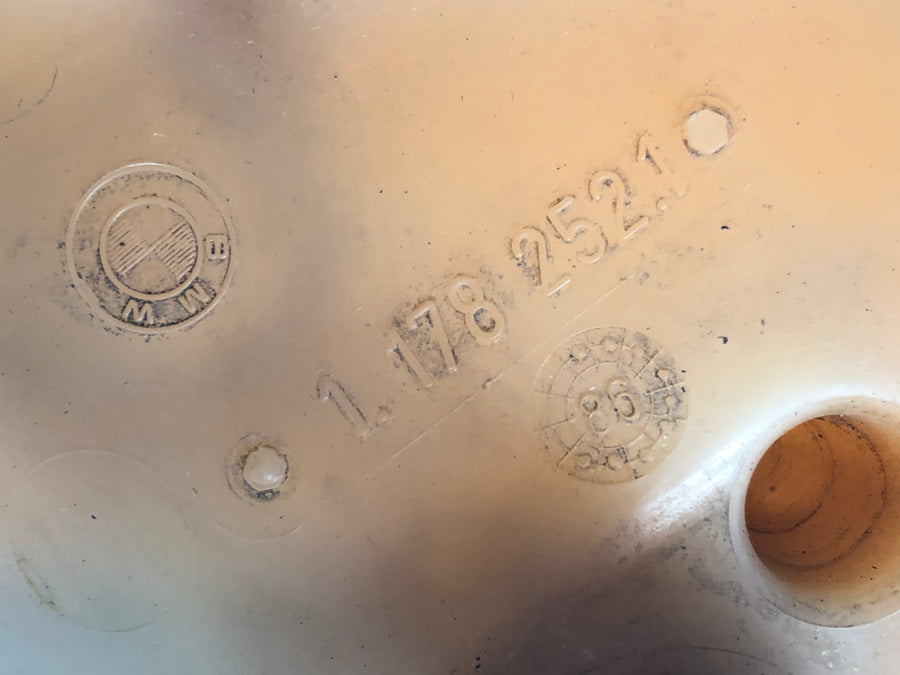 BMW M 535i E28 [1986] - Expansion tank coolant