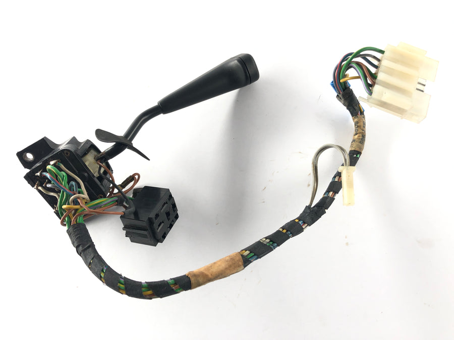 BMW M 535i E28 [1986] - Steering column switch left turn signal switch
